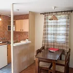 아파트호텔 Mouikis Sun Village Lakíthra