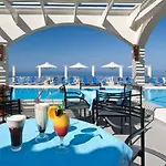 아파트호텔 Mouikis Sun Village 4*