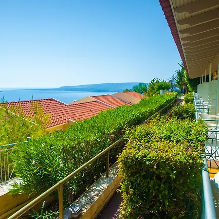 Mouikis Sun Village Aparthotel 3*