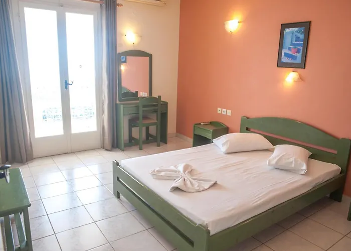 Lägenhetshotell Mouikis Sun Village 4*