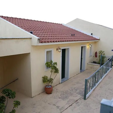 Mouikis Sun Village Aparthotel Lakithra