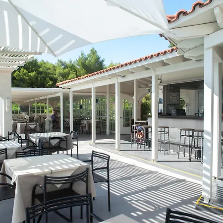 Aparthotel Mouikis Sun Village