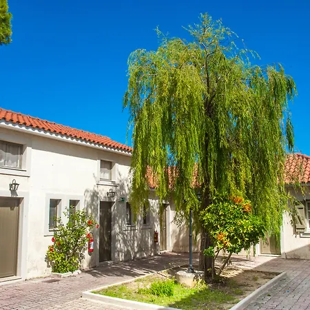 Mouikis Sun Village شقة فندقية