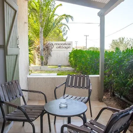Mouikis Sun Village شقة فندقية