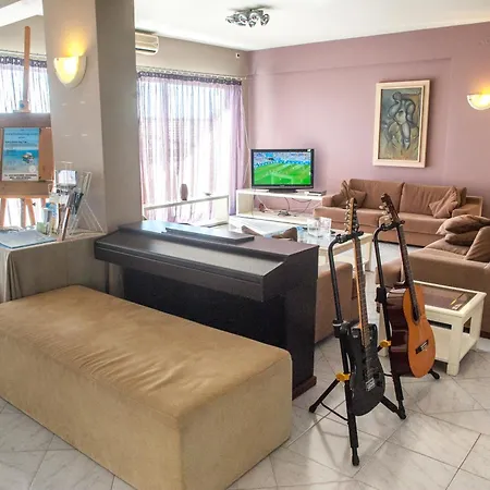 アパートホテル Mouikis Sun Village 4*