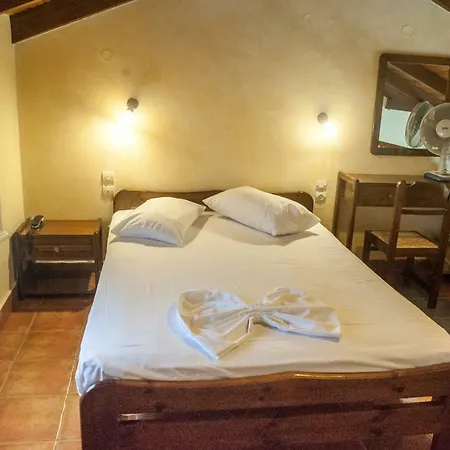 Mouikis Sun Village Aparthotel